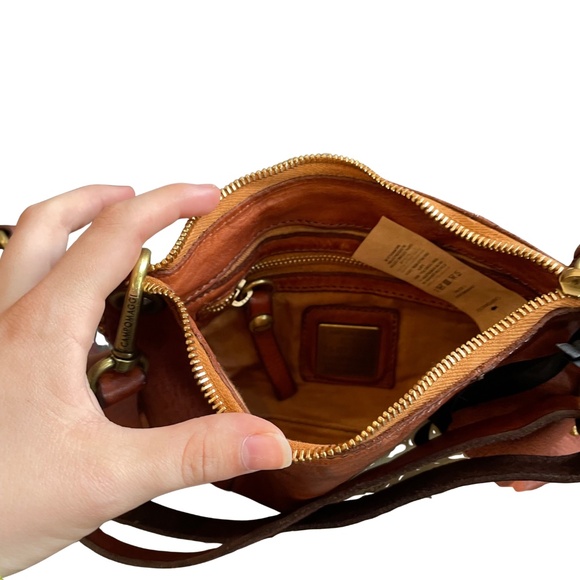 Campomaggi Crossbody Bag with Gold Toned Rivets in Cognac - Picture 3 of 3